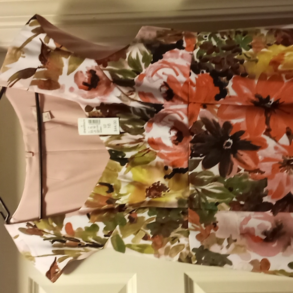 Dress - Picture 2 of 3